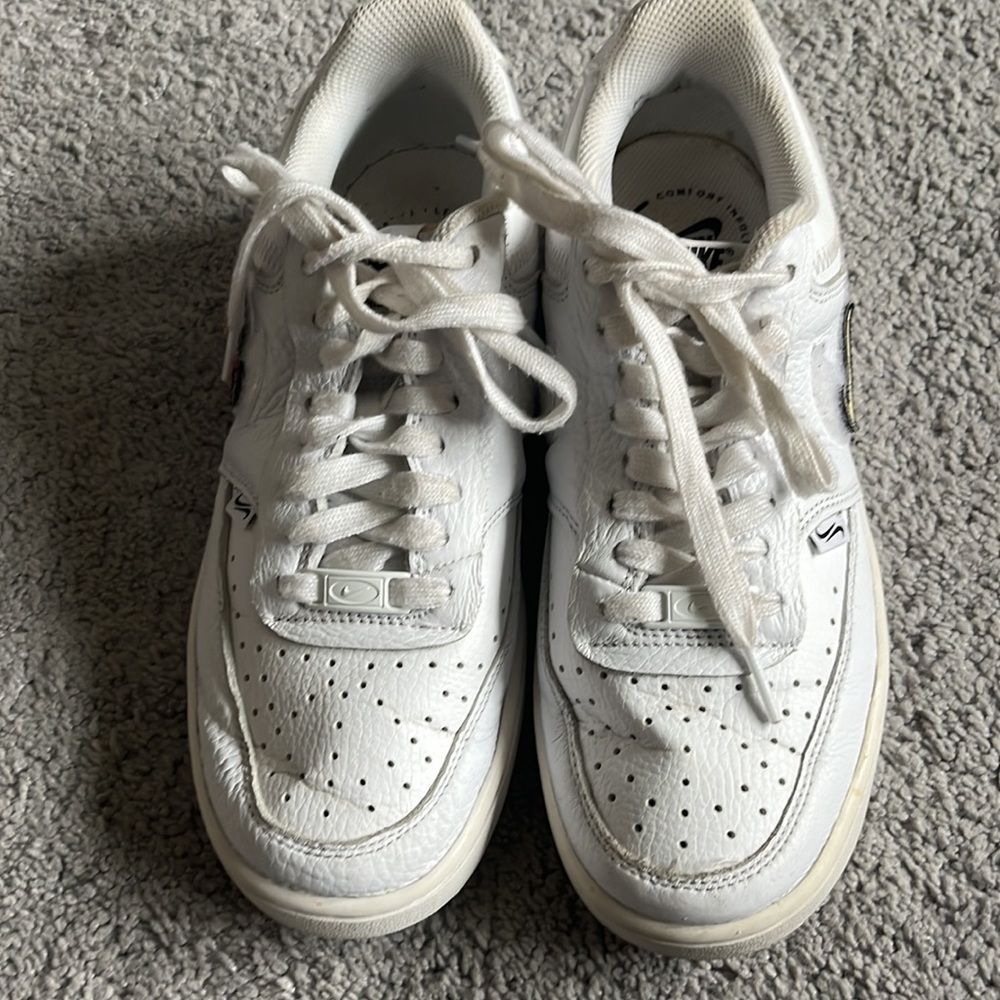 Women’s Nike shoes